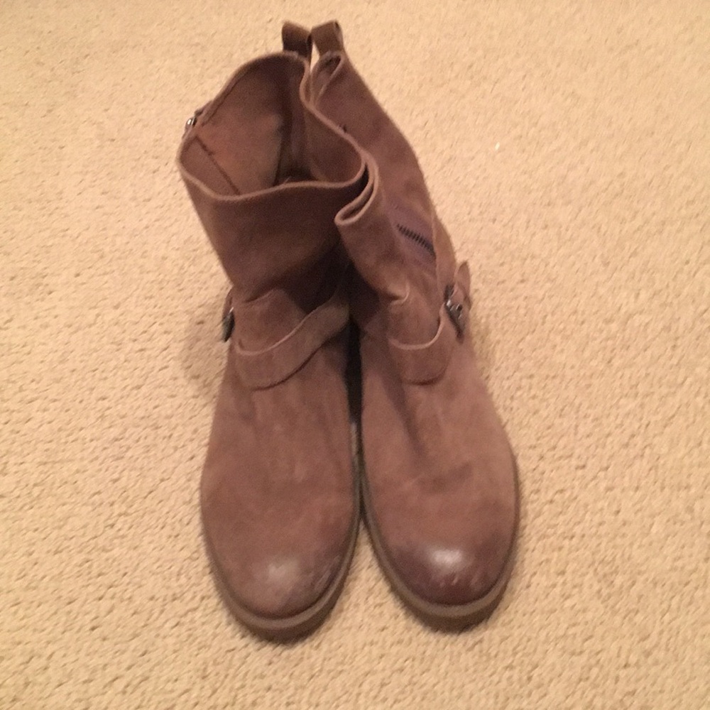 Taupe suede boots